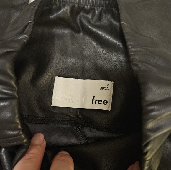 NWOT Wilfred Daria leggings - Picture 3 of 3